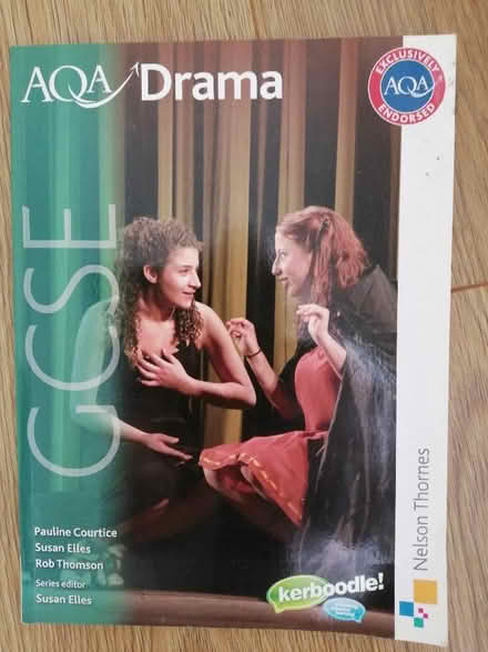 Photo of free GCSE drama book (Rainham Mark ME8) #1
