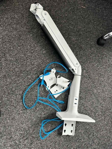 Photo of free 24-32 inches monitor stand (Bradford Bd10) #1