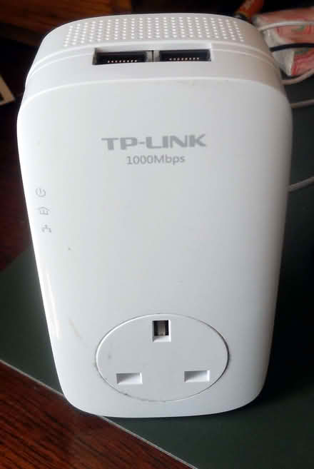 Photo of free TP-link AV1000 2-port Powerline adaptor. Slow (Stroud GL5) #1