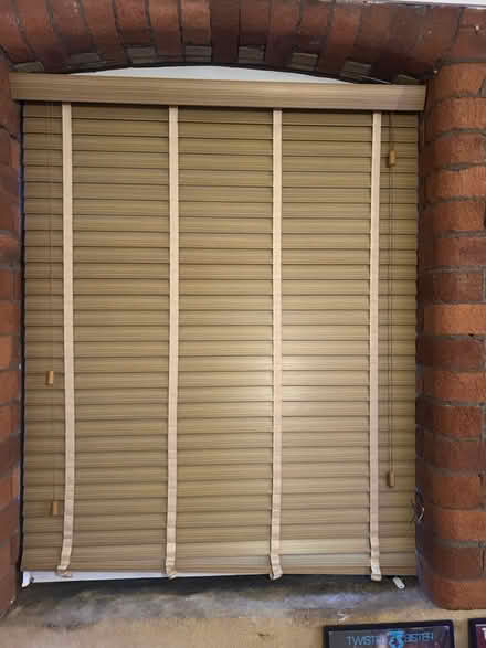 Photo of free 3 X brown blinds satisfactory (Netherthorpe S6) #1