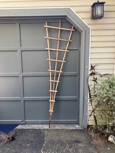 Photo of free Wood trellis (Lake Forest Park) #1