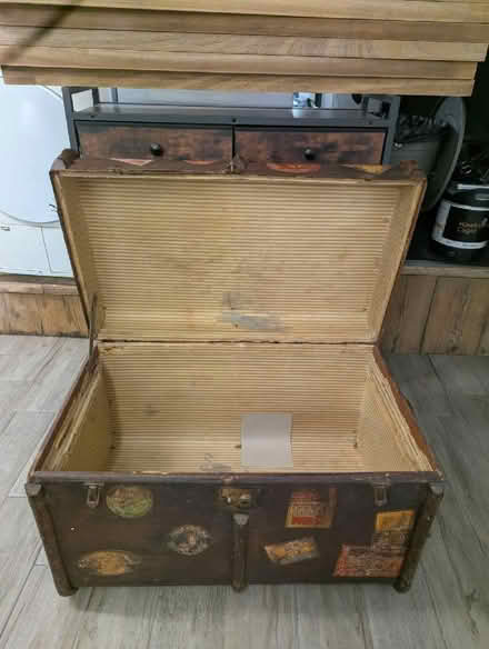 Photo of free Lovely Vintage Trunk (Yealand Redmayne LA5) #3