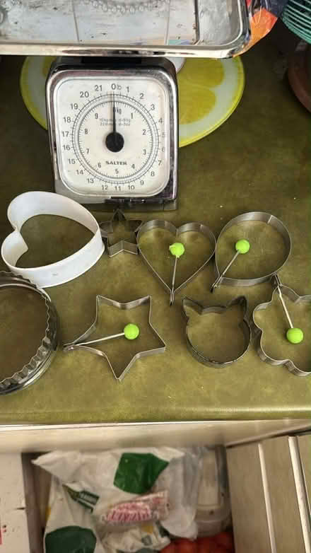 Photo of free kitchen items (The Camp AL1) #1