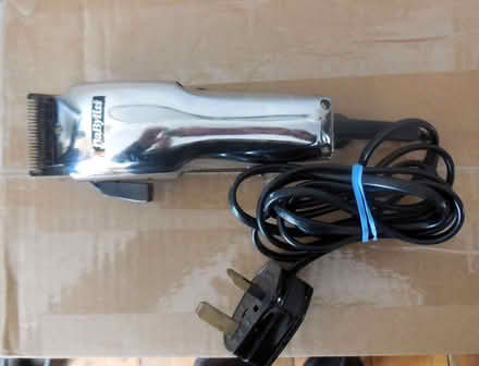 Photo of free Electric hair-trimmer / razor (Stroud GL5) #1
