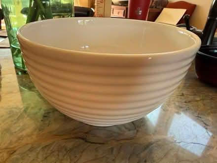 Photo of free White ceramic bowl (Sunnyvale near Wolfe and Reed) #1