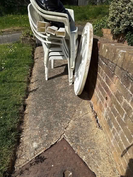 Photo of free Garden table and 5 chairs (Cooden TN39) #3