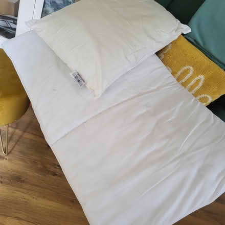 Photo of free Single slumberdown 13.5 tog duvet (Fordham Heath CO3) #1