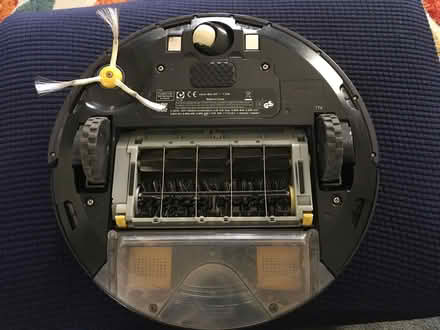 Photo of free Roomba 770 pet model for parts (Hamburg/Brighton) #2