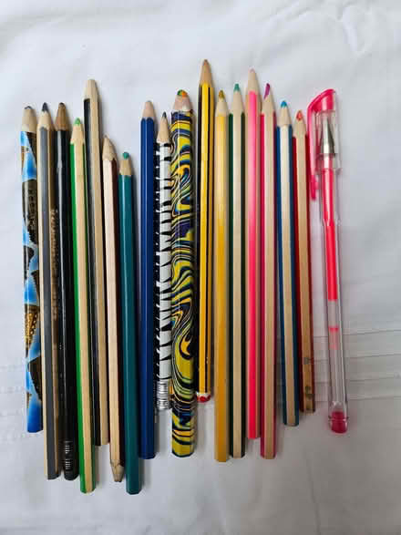 Photo of free Collection of 42 coloured pencils (Wandsworth Common SW11) #3