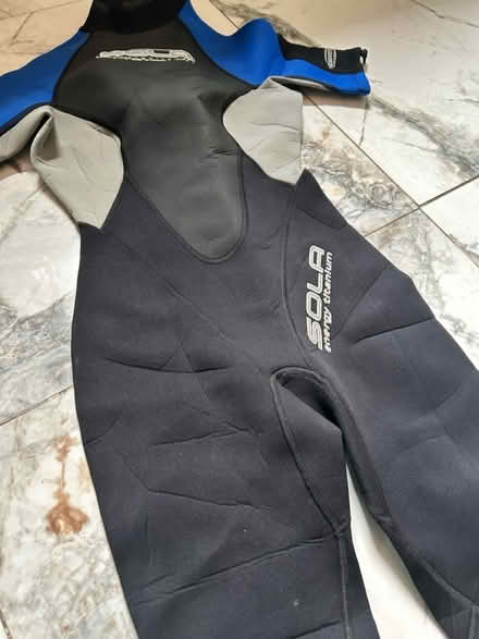 Photo of free Medium size wetsuit (North fort st EH6) #4