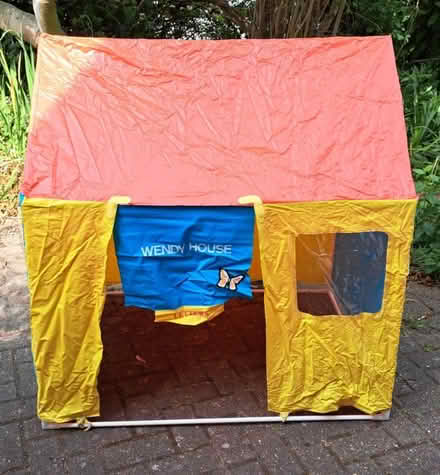 Photo of free Child's play house (BR5 St Mary Cray) #3