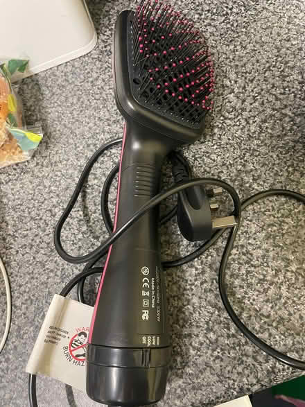 Photo of free Hair straightener brush (Southdown BA2) #1