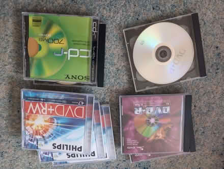 Photo of free Writable dvds (Darby Green GU17) #1