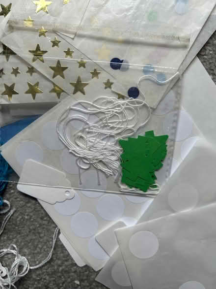 Photo of free Price tickets and stickers, gold and silver sticky stars. (Monks Hill CR2) #4