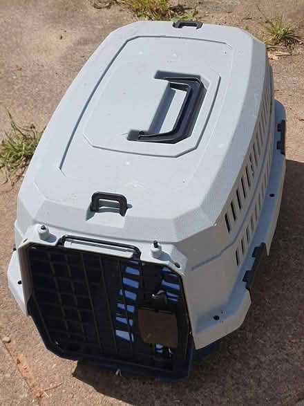 Photo of free Pet carrier (Tlehurst RG30) #1