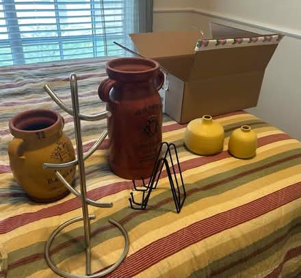 Photo of free Miscellaneous decor (Frisco) #1