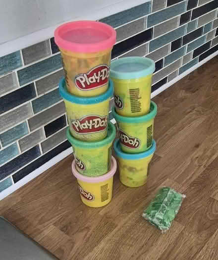 Photo of free 7 pots of playdough and 1 clay (Greaves LA1) #1