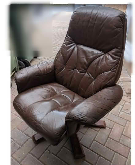 Photo of free Leather swivel/recliner chair (Roffey RH12) #4