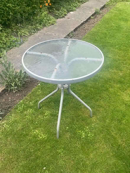 Photo of free Garden/patio table (Reddish SK5) #1