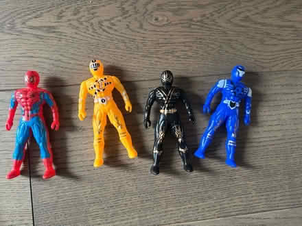 Photo of free Dinosaurs and super heroes (SE26) #2