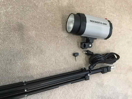 Photo of free Photography light - corded (near Severn, Ft. Meade) #2