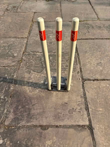 Photo of free Cricket stumps (Westcott RH4) #1