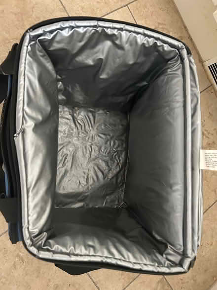 Photo of free Cool bag (IP4) #2