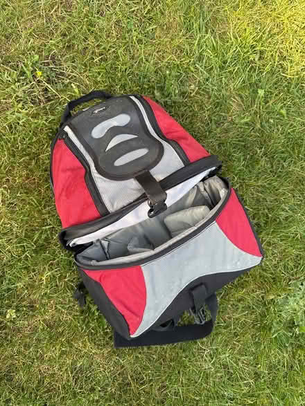 Photo of free LowePro SLR camera rucksack (HP15 Holmer Green) #1
