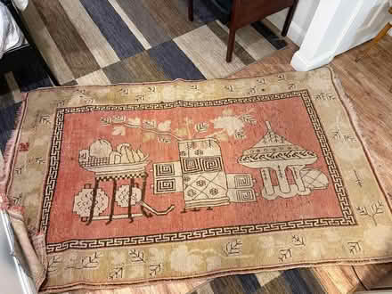 Photo of free Vintage rug (Mt. Pleasant) #1