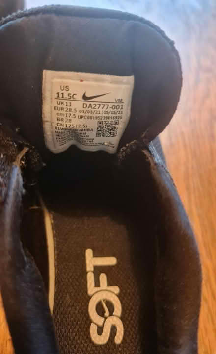 Photo of free Nike black trainers, size 11 (Croydon, CR0) #4