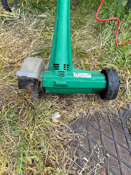 Photo of free Electric weedsweeper (Saltney Ferry CH4) #2