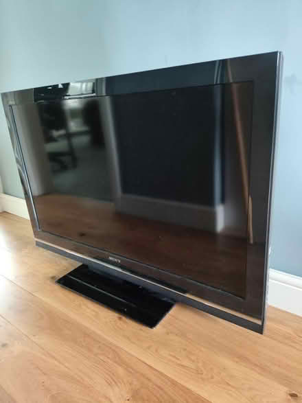 Photo of free Sony 1080p tv (East grinstead) #1