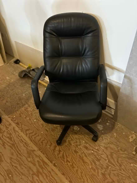 Photo of free Office furniture (Beverly Grove in Los Angeles) #2