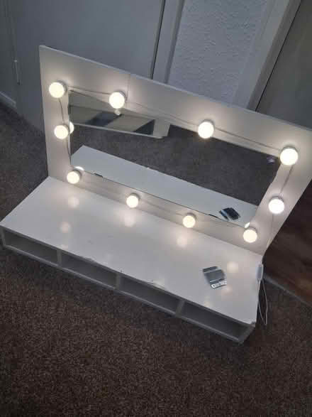 Photo of free Wooden light up vanity mirror (Stourbridge DY8) #1