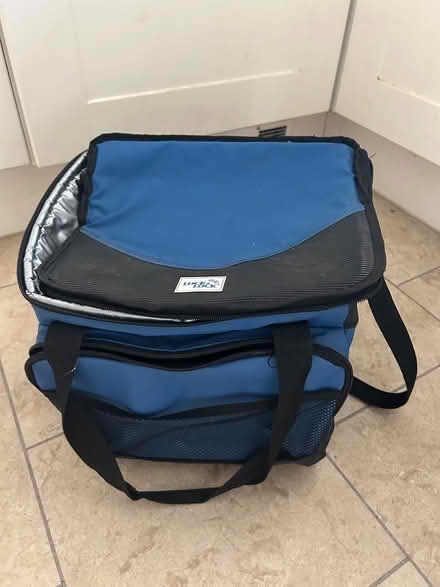 Photo of free Cool bag (IP4) #1