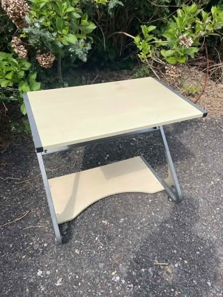 Photo of free Desk (Bradford BD2) #1