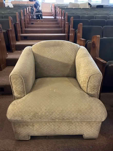 Photo of free Easy chair (Beverly Grove in Los Angeles) #1