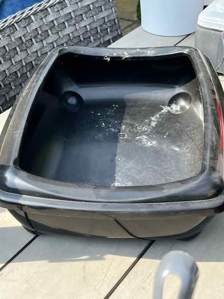 Photo of free Cat litter tray , litter and scoop (Goodmayes IG3) #2