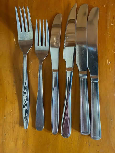 Photo of free Miscellaneous cutlery items (Cogges OX28) #1