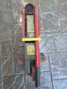 Photo of free floor jack #1