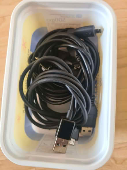 Photo of free Bluetooth Earbuds - Wired Earbuds - Micro USB leads (Little Heath CV6) #3