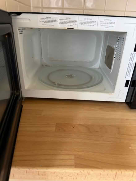 Photo of free Microwave (Edinburgh EH13) #2