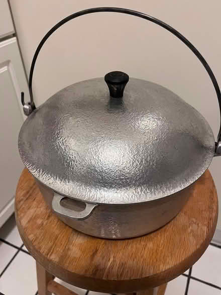 Photo of free hammered aluminum dutch oven (Cambridge) #1
