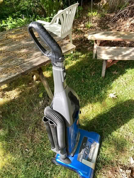 Photo of free vacuum cleaner in good shape (Wedgewood) #2