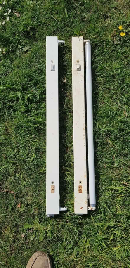 Photo of free 30 inch fluorescent lights (Overton RG25) #1