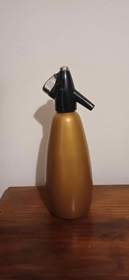 Photo of free Vintage soda syphon (Ng3 5lh) #1