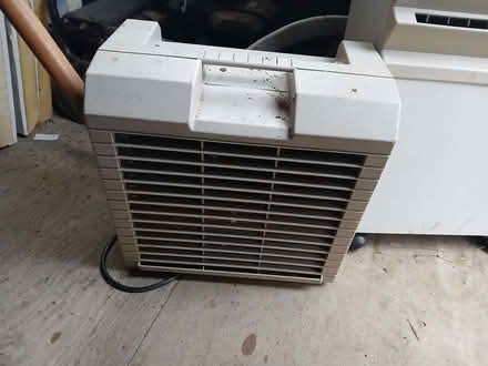 Photo of free Air conditioning unit (Green Ore BA5) #2