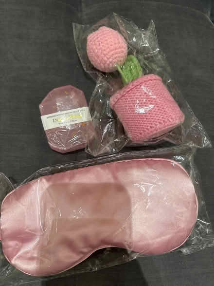 Photo of free Sleep mask, soap, and decor item (Evanston (Green Bay & Emerson)) #1