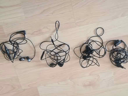 Photo of free Bluetooth Earbuds - Wired Earbuds - Micro USB leads (Little Heath CV6) #2