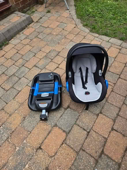 Photo of free Baby car seat 0-15 month old (Cheadle Hulme SK8) #1